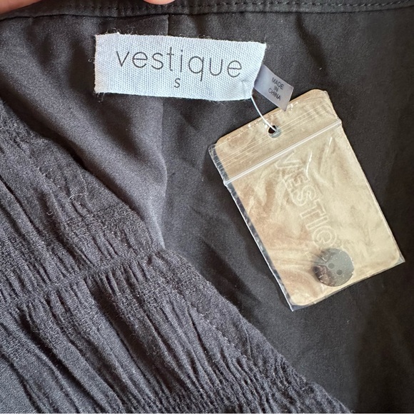 *VESTIQUE* Black Button Shift Dress - Picture 7 of 7